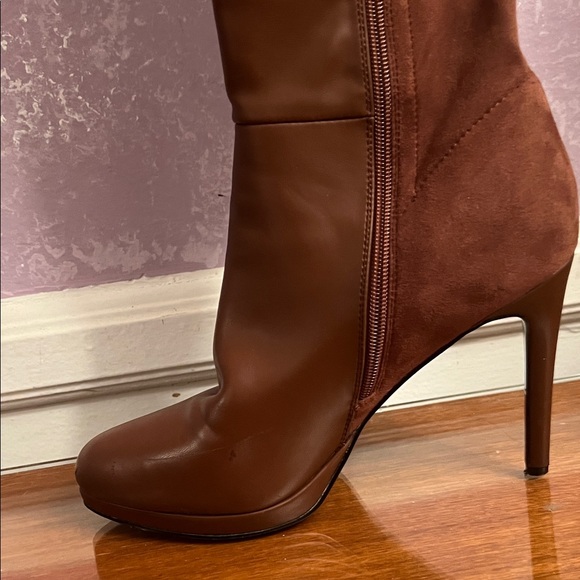 Modatope SZ 9.5 Half Leather Half Suede Chic Brown 4” Heeled Boots - Picture 10 of 14